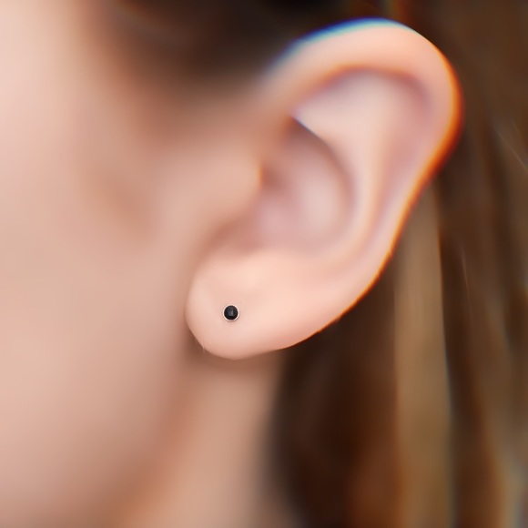 925 Sterling Silver 3mm Black Onyx Gemstone Nose Ring or Cartilage Stud Earring - Picture 6 of 11